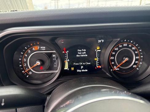 New 2026 Jeep Wrangler Sahara w/ Whitecap Package AWD/4WD image 21