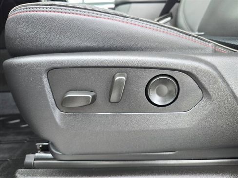 Certified 2025 Chevrolet Suburban RST w/ Comfort Package image 19