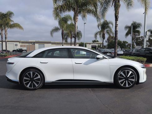 Used 2024 Lucid Air Touring AWD/4WD image 11