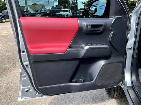 Used 2023 Toyota Tacoma SR5 RWD image 22