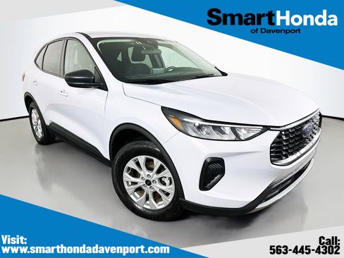 Used 2025 Ford Escape Active AWD/4WD image 1