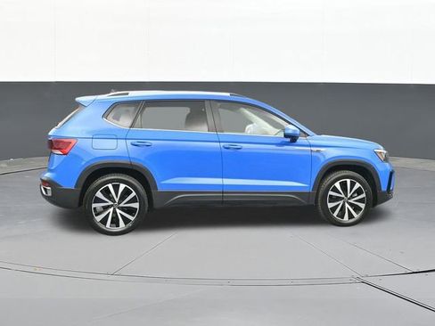 Used 2023 Volkswagen Taos SE FWD image 17