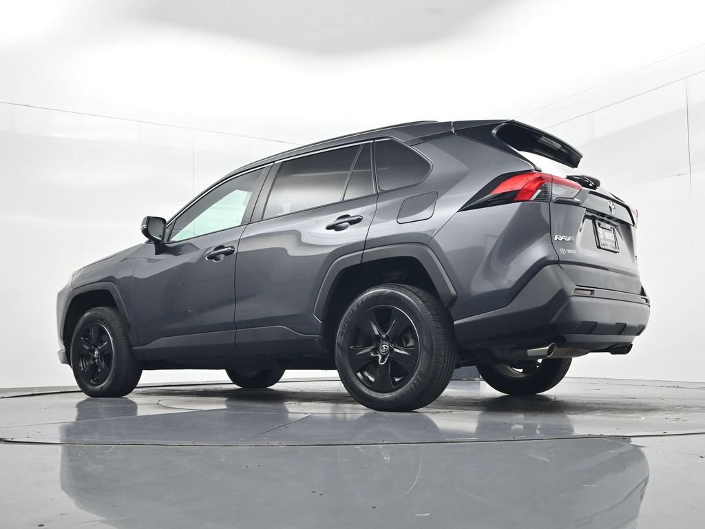 Used 2021 Toyota RAV4 XLE AWD/4WD image 35