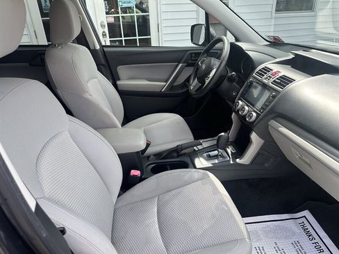Used 2017 Subaru Forester 2.5i Premium w/ All-Weather Package AWD/4WD image 12