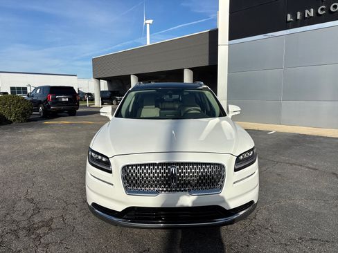 Used 2022 Lincoln Nautilus Reserve w/ Equipment Group 201A image 2