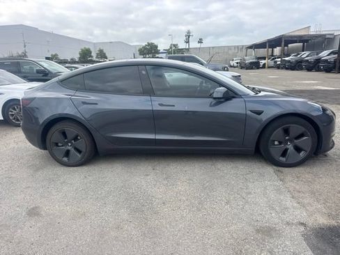 Used 2023 Tesla Model 3 Standard Range RWD image 4