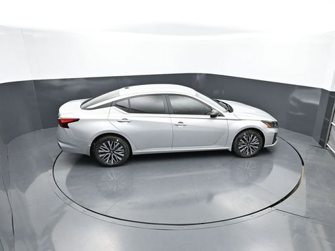 New 2026 Nissan Altima 2.5 SV AWD/4WD image 15