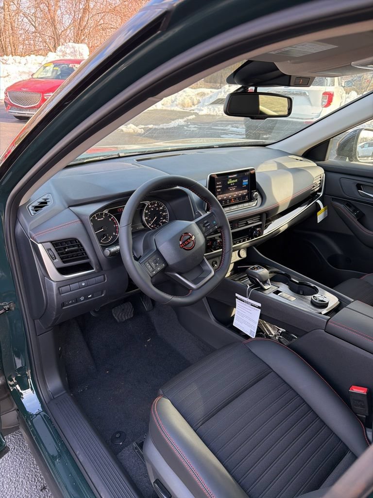 Used 2026 Nissan Rogue SV w/ Rock Creek Premium Package AWD/4WD image 17