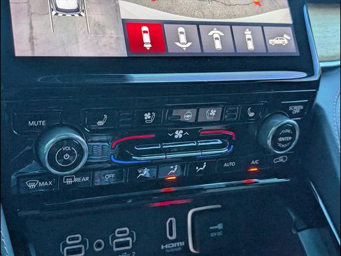 Used 2024 Jeep Grand Cherokee Summit image 16