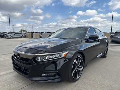 Used 2018 Honda Accord Sport image 7
