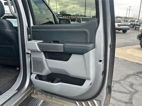 Used 2022 Ford F150 Limited image 17