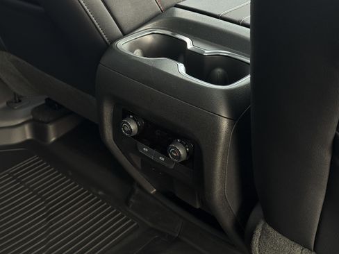 New 2026 Chevrolet Traverse Z71 w/ Driver Confidence Package image 27