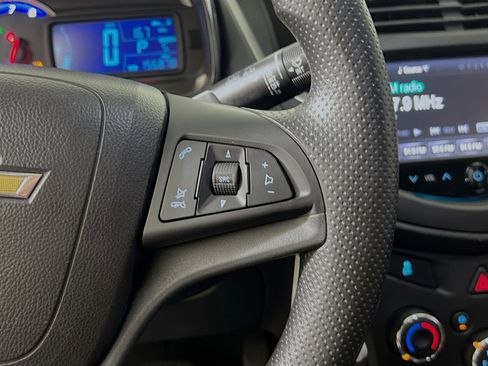 Used 2016 Chevrolet Trax LS image 19