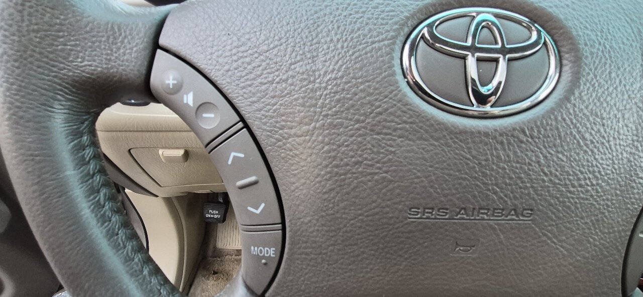 Used 2007 Toyota Highlander Limited w/ Extra Value Pkg #7 AWD/4WD image 16