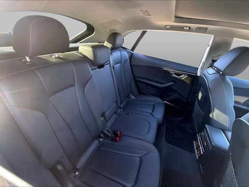 Used 2019 Audi Q8 Premium Plus w/ Premium Plus AWD/4WD image 20