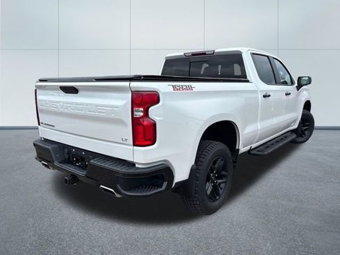 Used 2019 Chevrolet Silverado 1500 LT Trail Boss AWD/4WD image 4