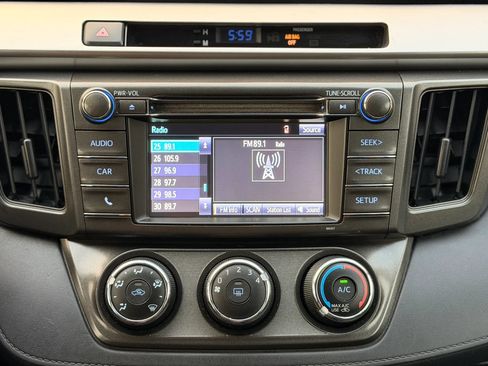 Used 2015 Toyota RAV4 LE AWD/4WD image 29
