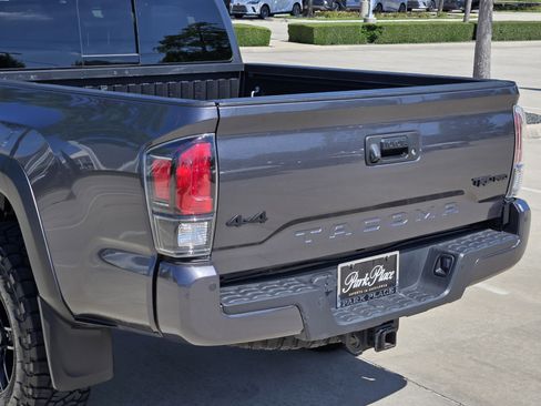 Used 2020 Toyota Tacoma TRD Pro AWD/4WD image 17