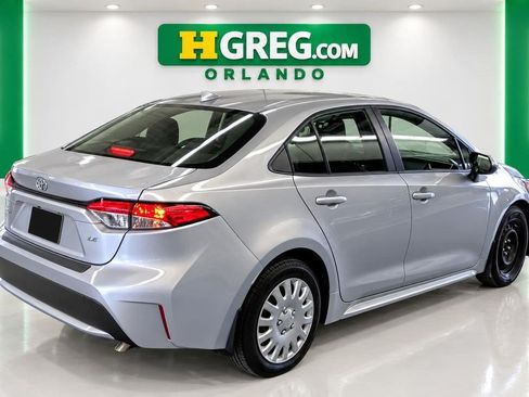 Used 2021 Toyota Corolla LE FWD image 6