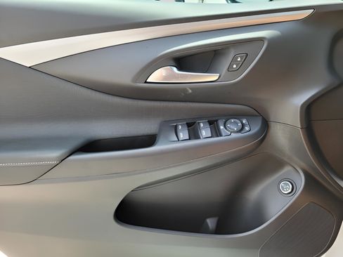 New 2025 Buick Envista Avenir image 36