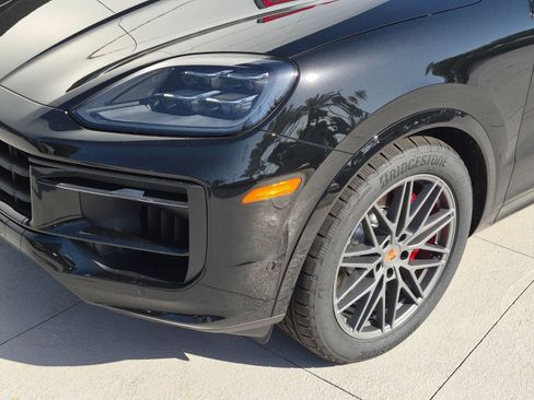 New 2026 Porsche Cayenne S AWD/4WD image 12