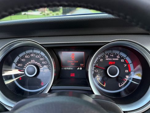 Used 2014 Ford Mustang Shelby GT500 w/ Equipment Group 821A RWD image 50