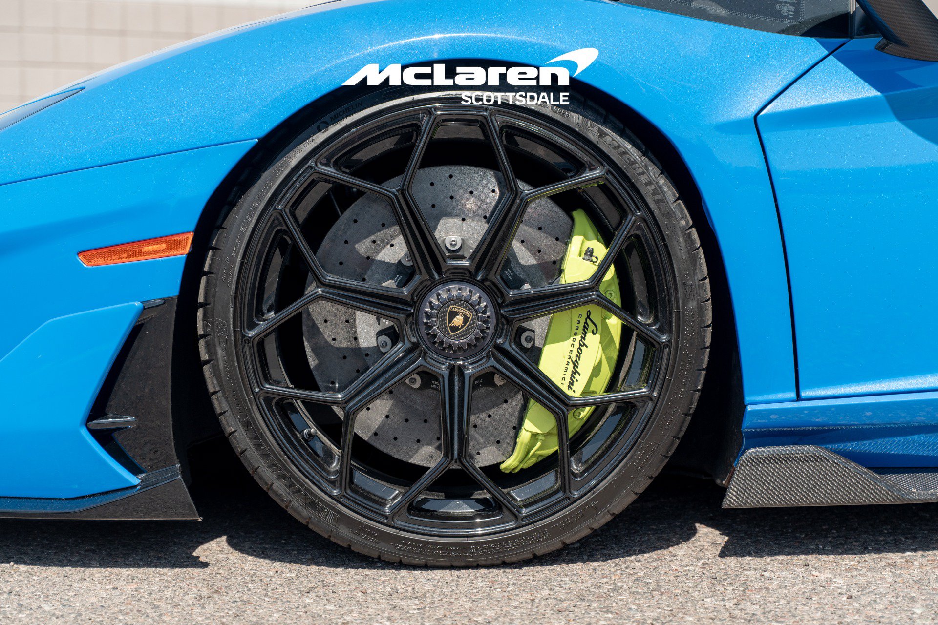 Used 2021 Lamborghini Aventador SVJ AWD/4WD image 38