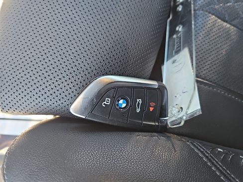 Certified 2023 BMW 530i w/ Premium Package image 37