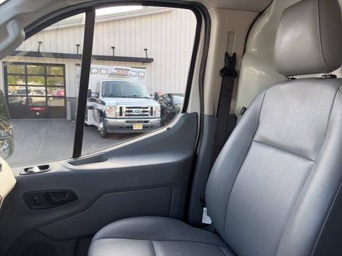 Used 2019 Ford Transit 250 130 Low Roof RWD image 13