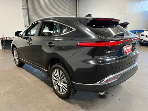 Used 2021 Toyota Venza XLE w/ Carpet Mat Package (TMS) AWD/4WD image 5