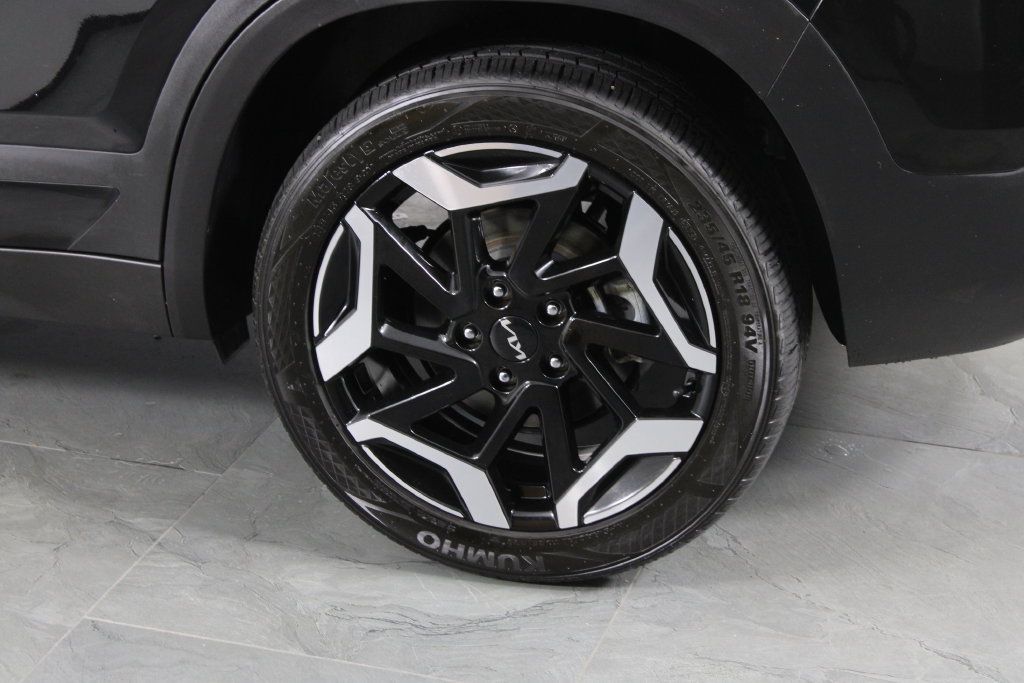 Used 2024 Kia Seltos SX w/ SX Sunroof Package AWD/4WD image 15