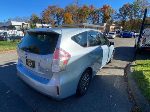 Used 2015 Toyota Prius V Five image 5