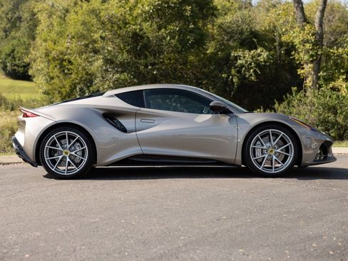 Used 2024 Lotus Emira First Edition image 10