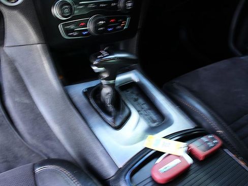 Used 2018 Dodge Charger R/T RWD image 9