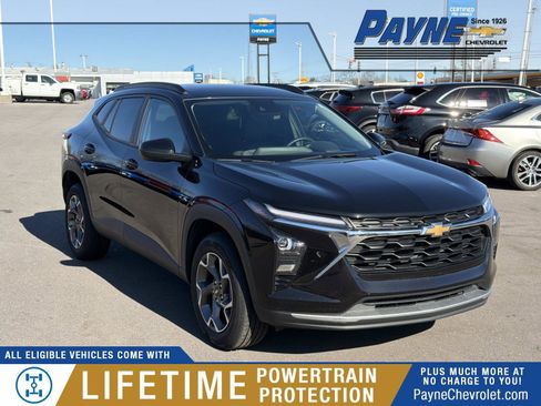 Certified 2025 Chevrolet Trax LT w/ LT Convenience Package image 1