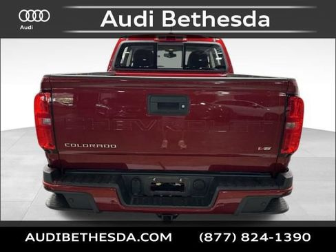 Used 2022 Chevrolet Colorado Z71 AWD/4WD image 7