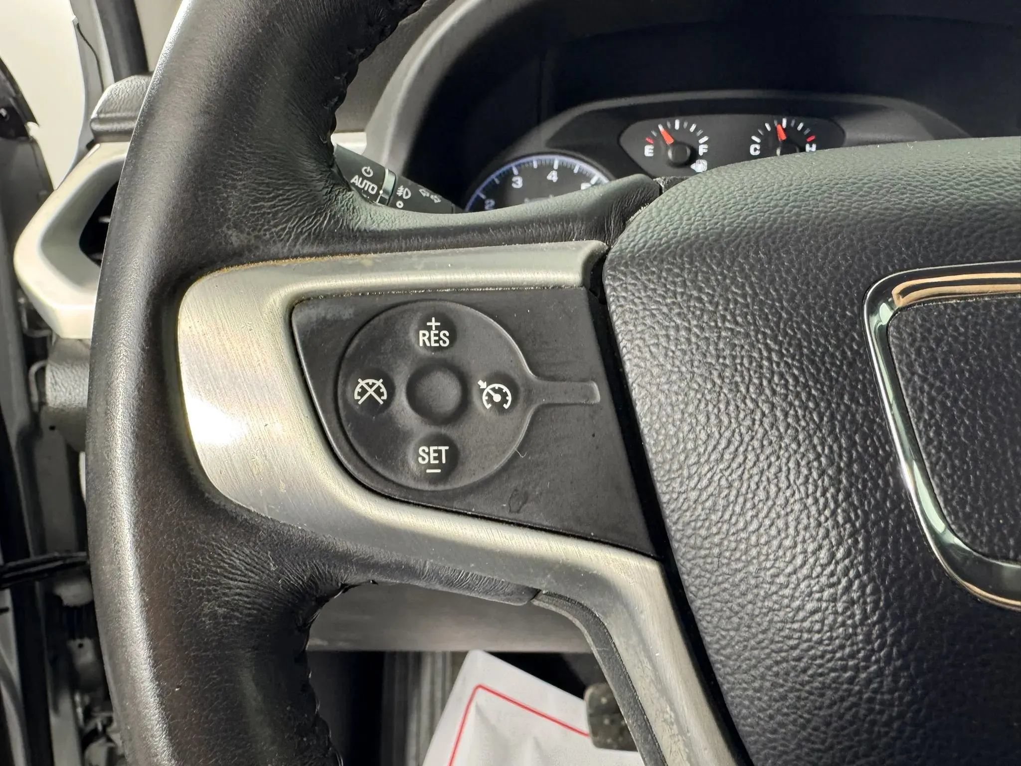 Used 2017 GMC Acadia SLE w/ Driver Alert Package I AWD/4WD image 15