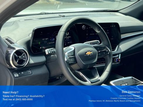 Used 2025 Chevrolet Equinox LT w/ Convenience Package II FWD image 6