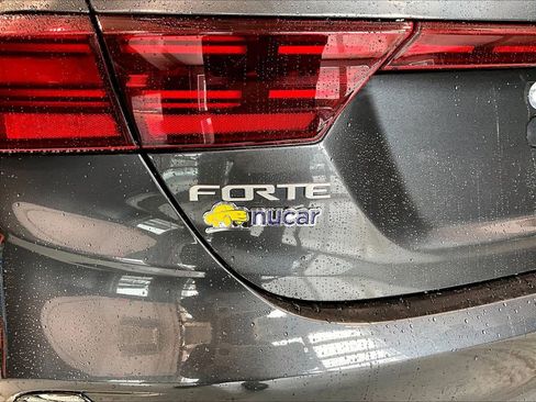 Used 2023 Kia Forte GT-Line w/ GT-Line Premium Package image 28