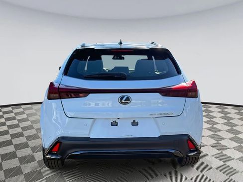Used 2023 Lexus UX 250h F Sport image 3