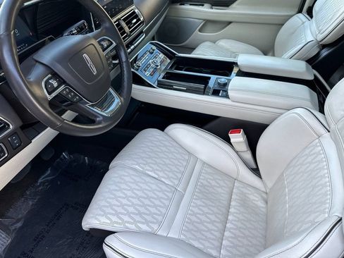 Used 2023 Lincoln Navigator Black Label AWD/4WD image 10