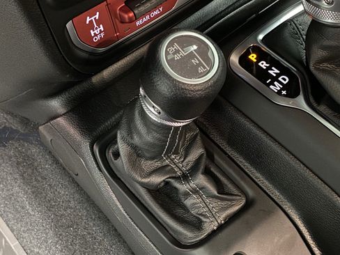 New 2026 Jeep Gladiator Willys AWD/4WD image 22
