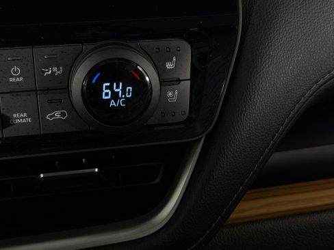 Used 2024 Toyota Grand Highlander AWD image 18