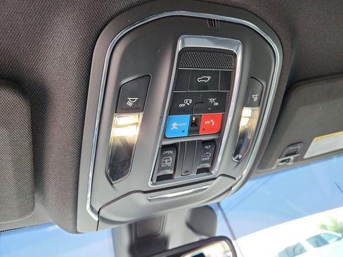 Used 2024 Jeep Grand Cherokee L Altitude image 19