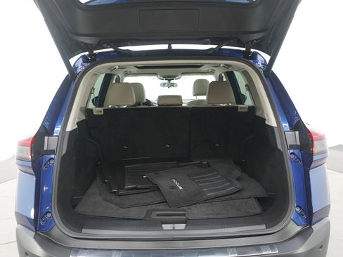 Used 2023 Nissan Rogue SV w/ SV Premium Package image 17