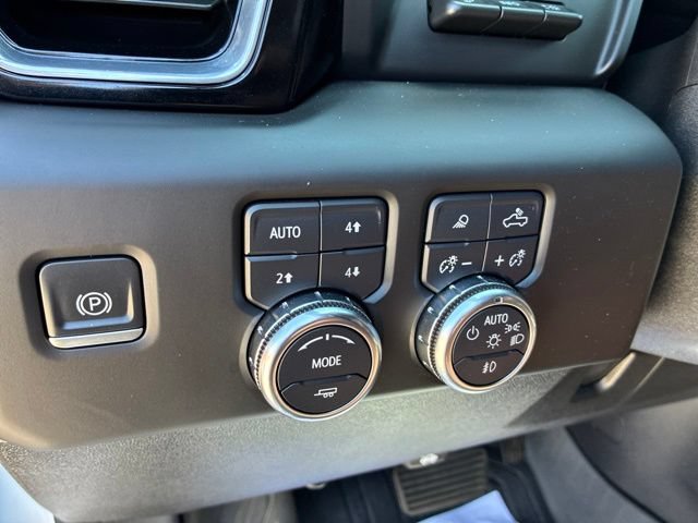 Used 2024 GMC Sierra 3500 Denali Ultimate AWD/4WD image 23