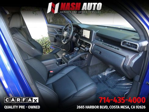 Used 2025 Toyota Tacoma SR5 image 29