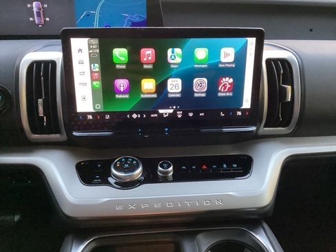 New 2025 Ford Expedition Active image 64