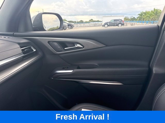 Used 2026 Chevrolet Traverse LT FWD image 11