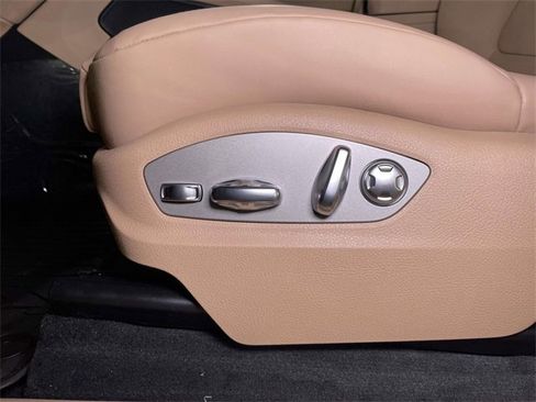 New 2026 Porsche Macan image 17